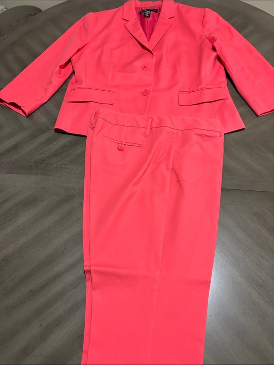 Anne Klein Pants - New York & Company Bright Coral Pink capri Two-Piece Pant Suit